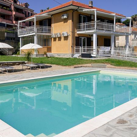 Il Gattino Di Porto - Apt 5 - Bilocale Terrazzo Piscina Империа Екстериор снимка