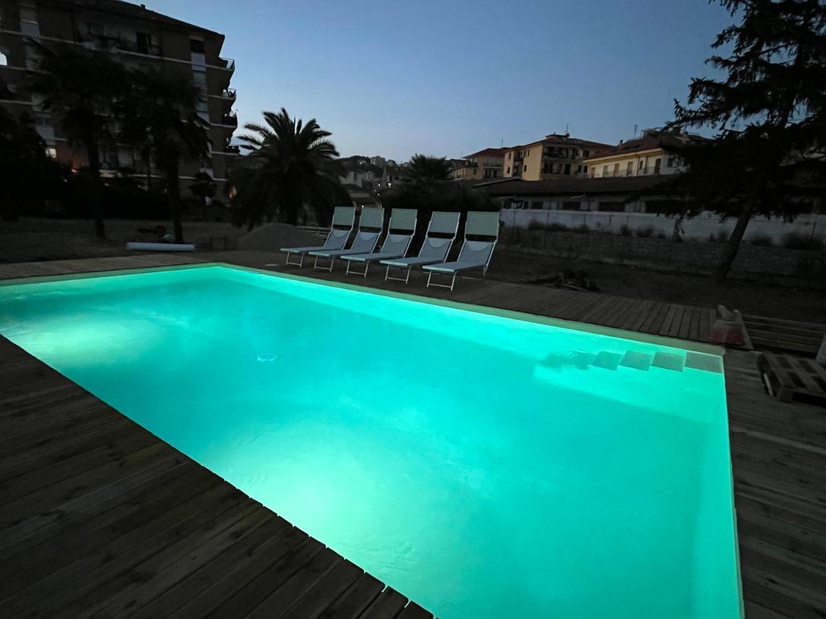 Il Gattino Di Porto - Apt 5 - Bilocale Terrazzo Piscina Империа Екстериор снимка