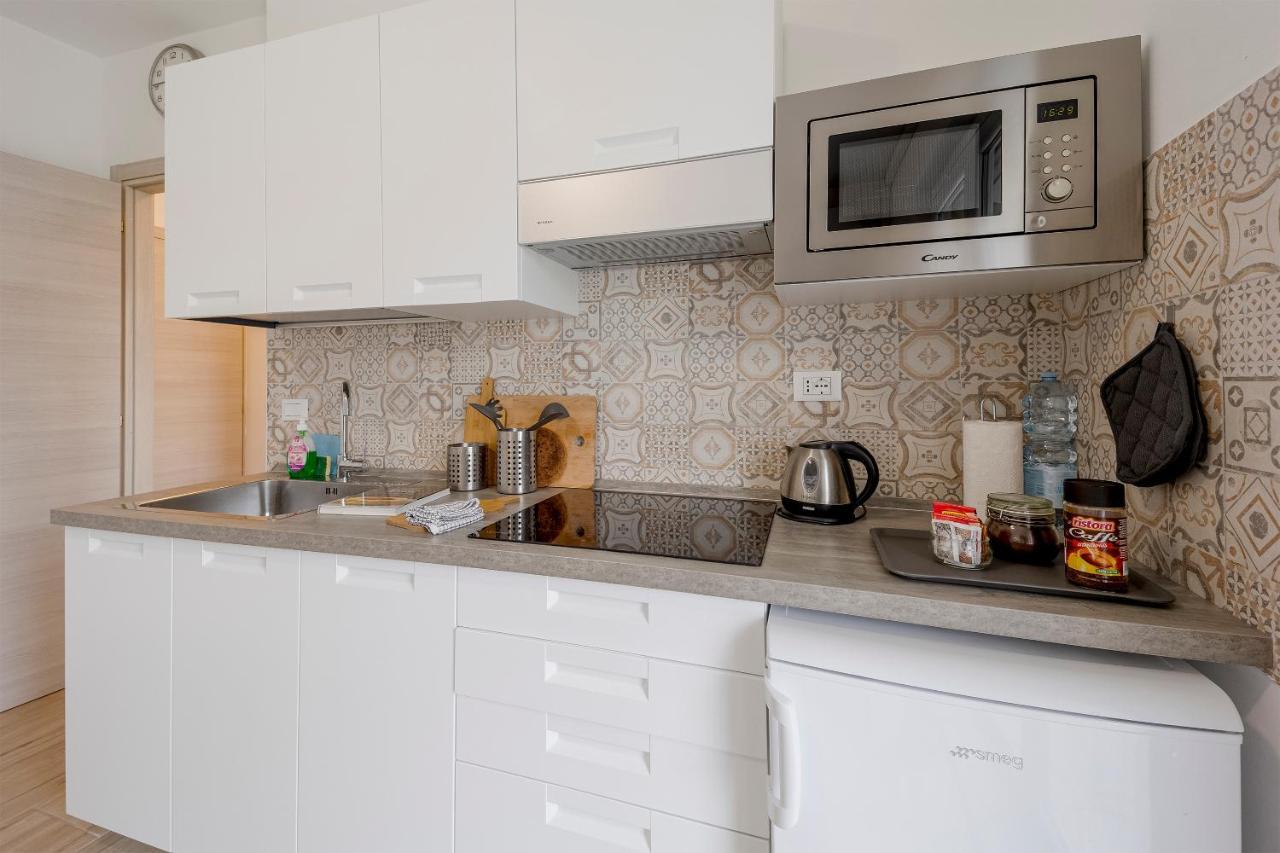 Il Gattino Di Porto - Apt 5 - Bilocale Terrazzo Piscina Империа Екстериор снимка