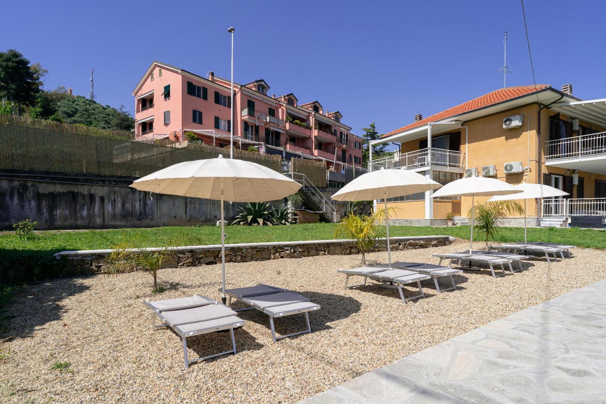 Il Gattino Di Porto - Apt 5 - Bilocale Terrazzo Piscina Империа Екстериор снимка