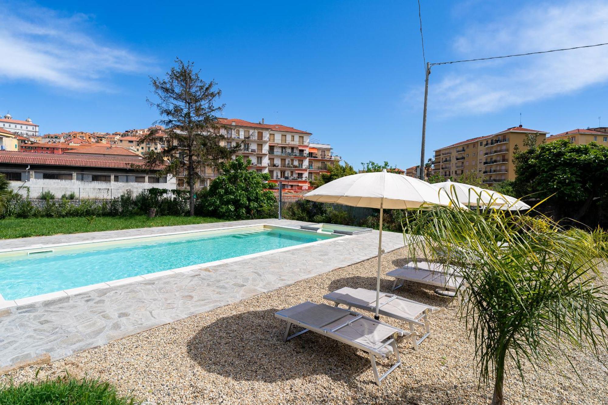 Il Gattino Di Porto - Apt 5 - Bilocale Terrazzo Piscina Империа Екстериор снимка
